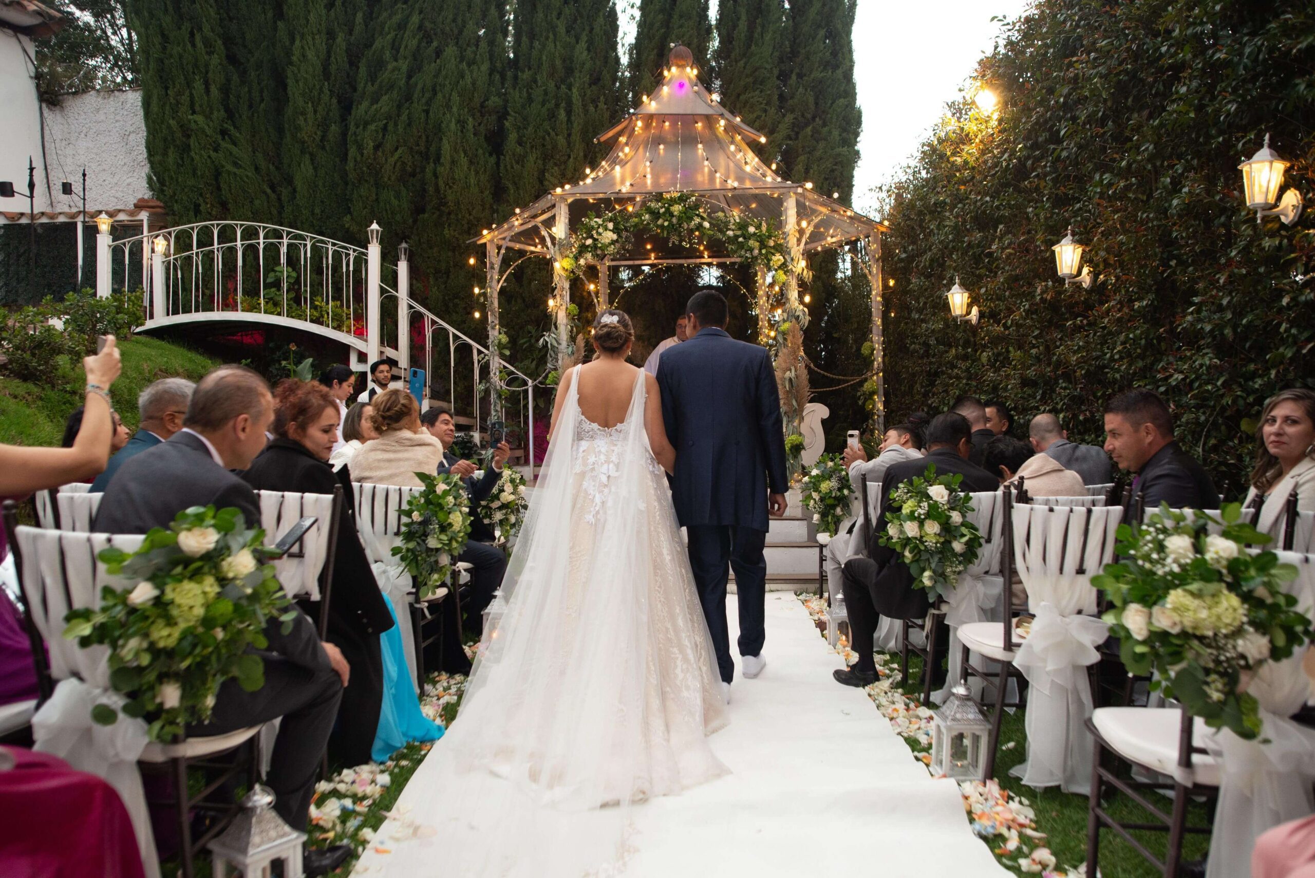 Boda elegante en La Enlomada – eventos Bogotá para parejas